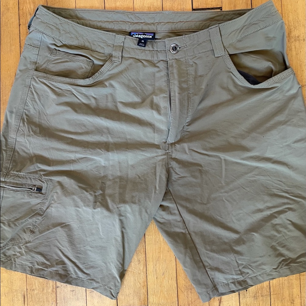 Size 36 khaki Patagonia shorts